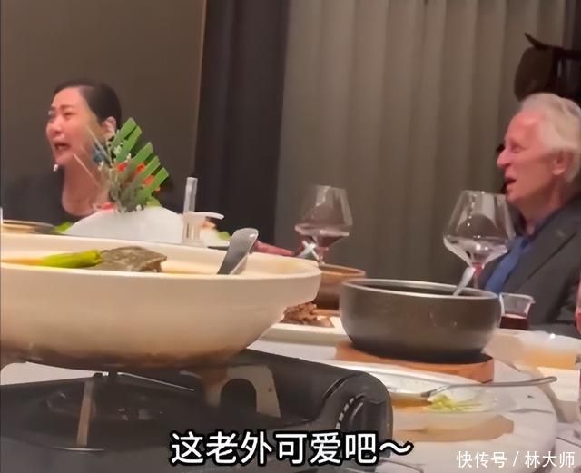 老戏骨聚会！沈丹萍大赞洋老公，李小璐妈妈显社恐，巩俐师傅现身