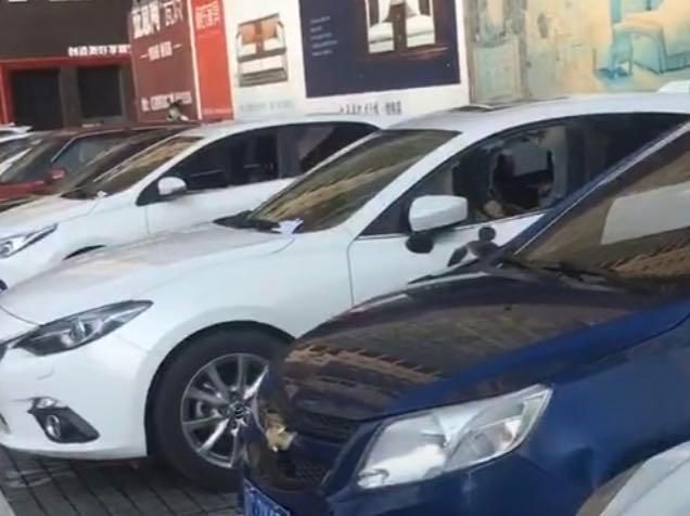  工夫|谁干的？一宿工夫一排轿车被砸