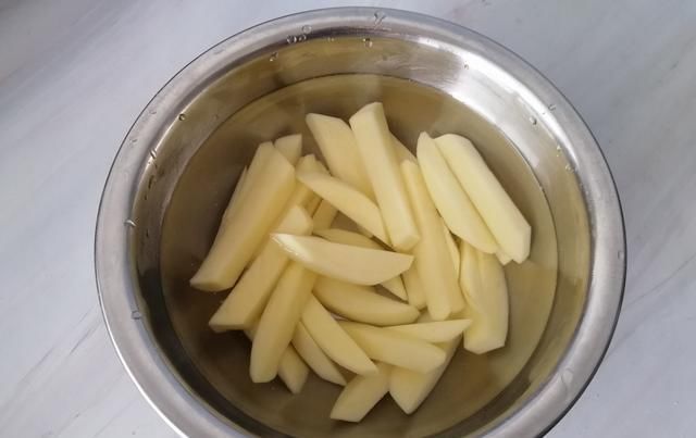  苹果|维C含量是苹果的10倍, 吃1个它等于10个苹果, 才8毛一斤