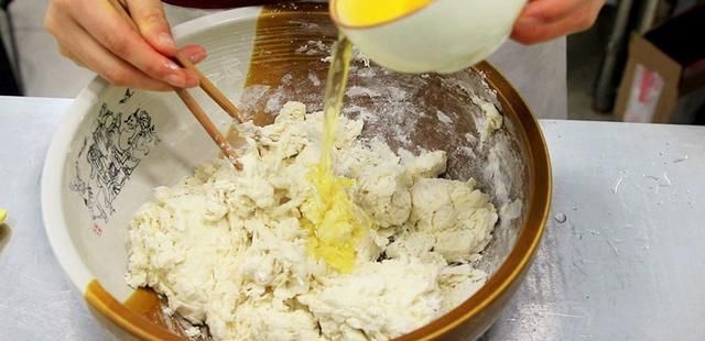 松软|蒸馒头时多放一样东西,馒头个个松软好吃又好看,小孩子特别喜欢