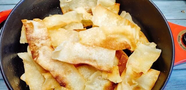 馄饨|馄饨皮还能这样做，咬一口又鲜又香嘎嘣脆，一出锅孩子们抢着吃