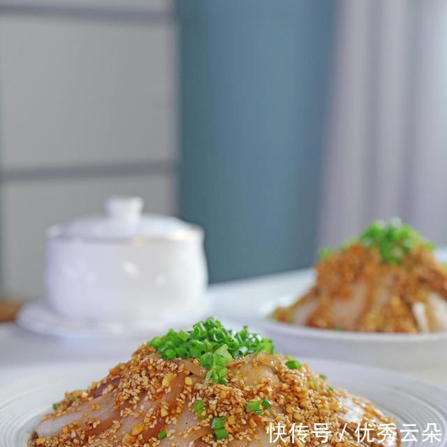 适量|小时候最爱的蒜泥白肉,加了秘制甜酱油,经典川菜不错过