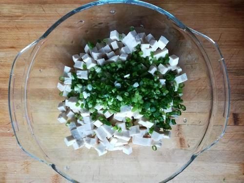  凉菜|简单又好做的家常凉菜，小葱拌豆腐，清淡爽口又嫩滑