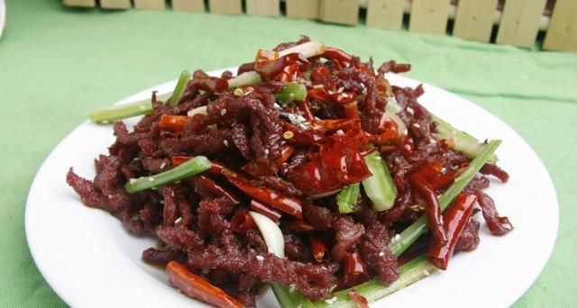  肥肠|蒜爆肉片、糖醋鱼块、干煸土豆、干煸牛肉、干煸肥肠的详细做法