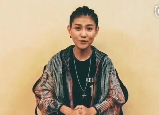  安又琪|这两个超女冠军都变脸了，一个上相亲节目，一个沦落做微商开出租