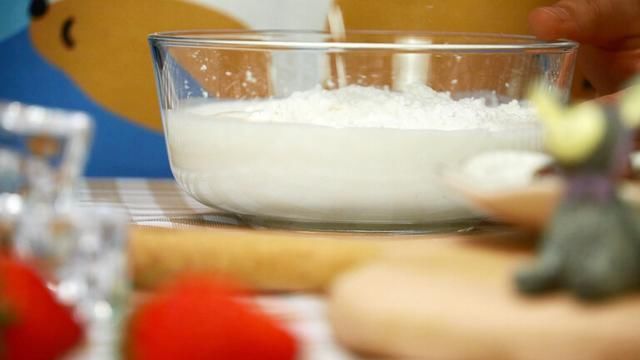  蜜奶|「网红复刻」甜蜜蜜的浪漫甜品，玫瑰香蜜奶冻