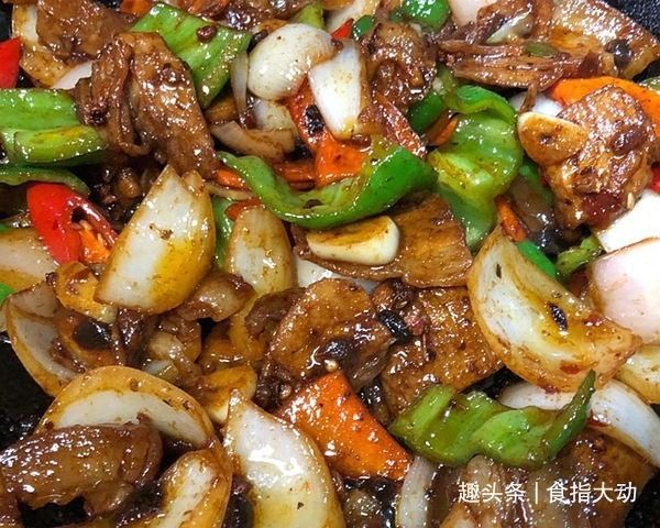  排骨|好吃到舔盘的家常饭菜，麻辣鲜香，太好吃了，上桌分分钟光盘！