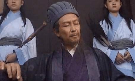 司马懿|诸葛亮唱空城计,为何司马懿看到后果断撤兵,只因一根琴弦!