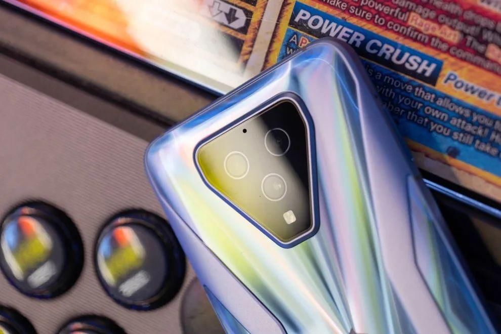  腾讯|探索游戏手机的新方向 腾讯黑鲨游戏手机3S评测