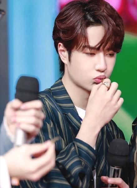  喜欢|王一博将邀请嘉宾甚至与肖战合作，你喜欢哪一个？