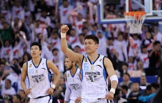  逆转|林书豪的北京遭广东19分逆转，8年前马布里灭掉狂追20分的广东