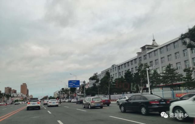 白城|【不文明行为曝光台】行人闯红灯、横穿马路，曝光不文明，白城这一批人上镜了！