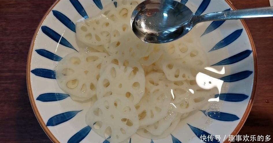 抢手|逢年过节必备小凉菜酸辣藕片,清脆爽口解腻,比大鱼大肉还抢手