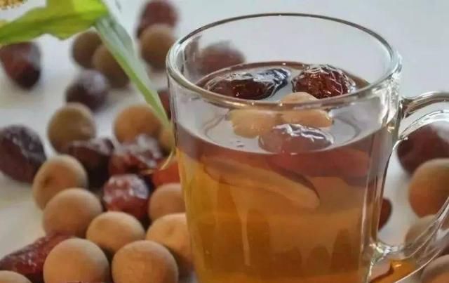  斗门|斗门的龙眼大量上市，吃不完还可以浸酒，发酵型果酒！