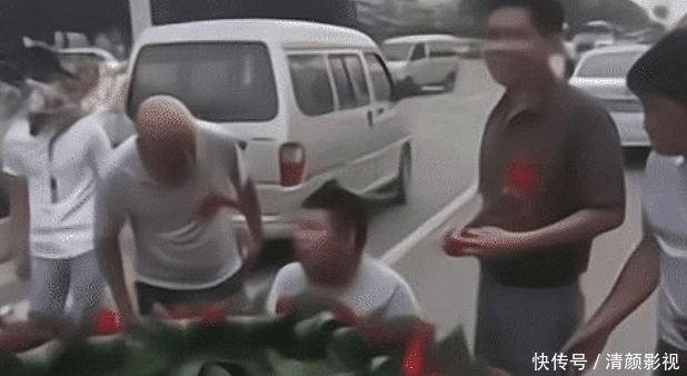 结婚|高小胖又一次被抓，原因是拦婚车叫爸爸，声称：不给100块钱不让走