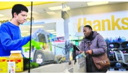  计划|加拿大CERB计划延长8周 华裔工人亲述靠补助金渡难关