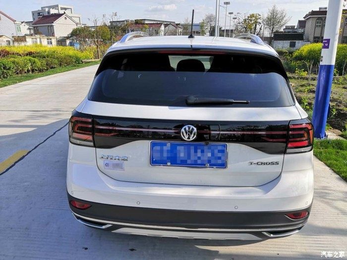  配置都|什么红的黄的紫的黑的，都不如我的白色途铠最亮眼！