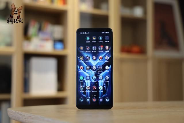  至尊版|下半年发布新品手机盘点：骁龙865+是性能之王 红米抢入门市场