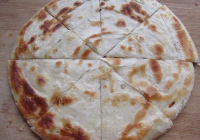  烙饼|烙饼层次分明外酥里软，大厨：多＂1步＂妥妥的，可惜好多人不知道