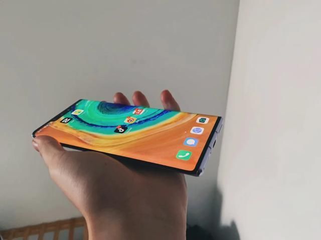 Mate30P|从苹果XR换到华为Mate30P，上手60天后的真实有感，说几句掏心话