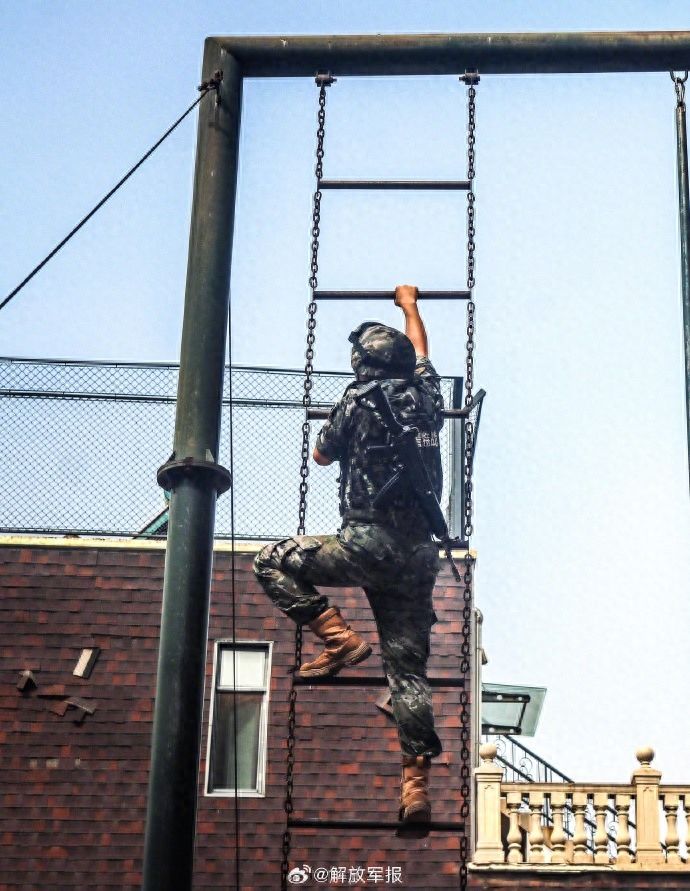 请查收！武警特战队员训练图来了