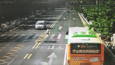礼让时间|柳州礼让斑马线红黑榜曝光！快看看你上榜了吗？
