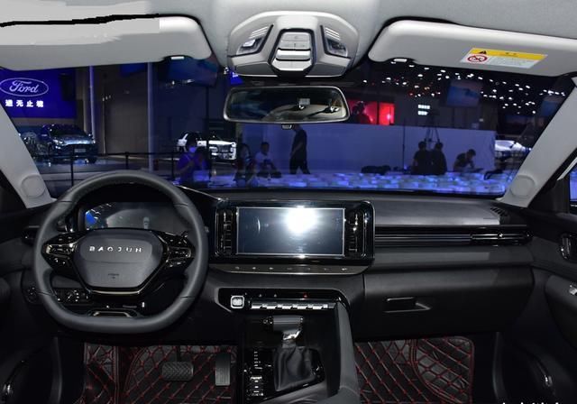  上市|全新“旅行车”上市! 5.98W起售, 外观炫酷动感十足! 搭1.5T+8CVT