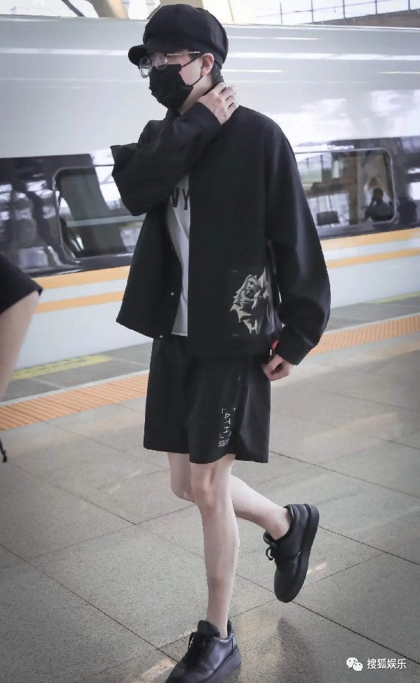  出轨|“方一凡”周奇恋情曝光？何猷启出轨？万茜车祸骨折12天后就复工？