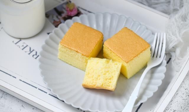  蛋糕|碰一下抖三抖的蛋糕，口感轻盈细腻，配方比例告诉你，一次就成功