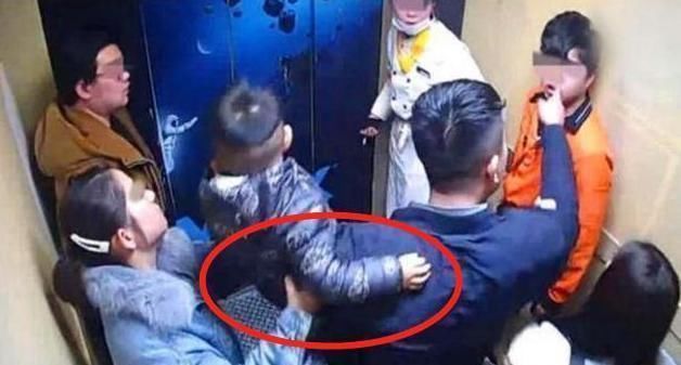 道谢|3岁男孩电梯里放屁，男子让父母带娃就医，事后家长登门道谢