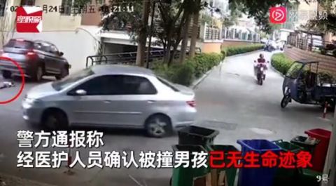  毫无|痛心！男童地下车库入口处遭碾压 司机毫无察觉驶入车库