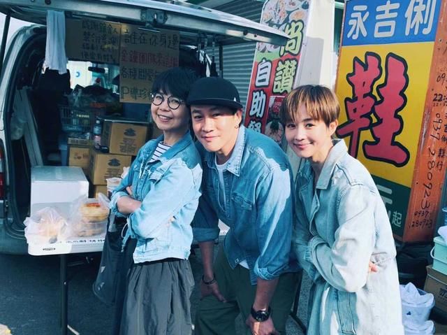  短裤|张钧甯造型“A爆”！穿黑色亮面衣配高腰短裤，“丝袜腿”太迷人