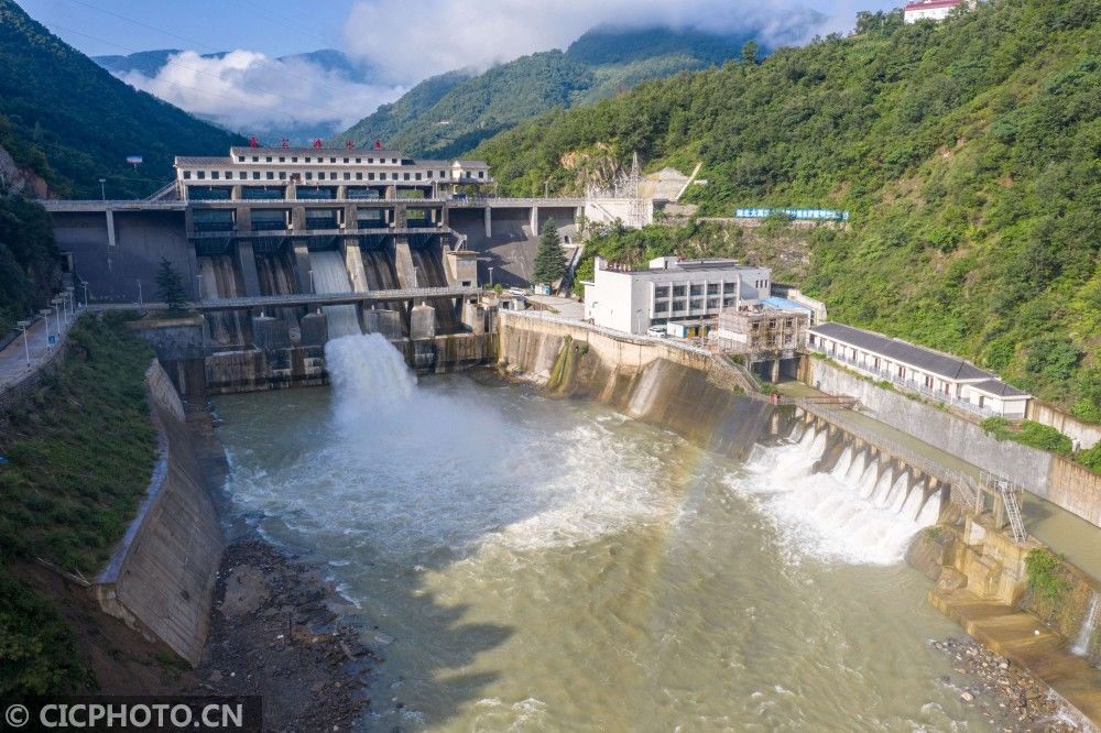 度汛|湖北保康：雷公滩水库加大下泄流量确保安全度汛