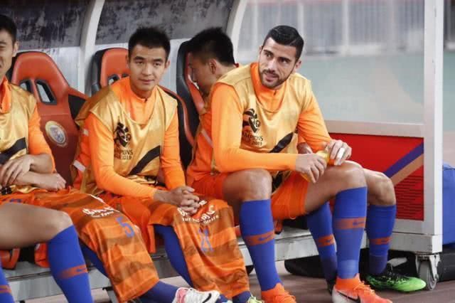  李铁|战苏宁鲁能需4人回首发，李霄鹏已将马加特和李铁的战术合二为一