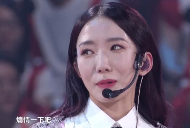  捂住|有种“整容”叫孟美岐唱跳，出汗脱妆那一刻，网友：我想捂住双眼