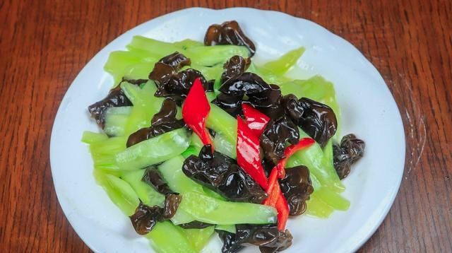  减肥餐|清脆爽口的家常小炒，多吃不长肉，2分钟炒一盘的减肥餐