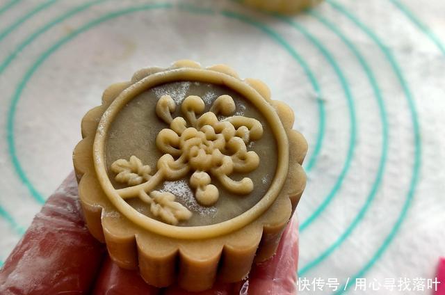 少许|月饼中的“小王牌”,「广式豆沙月饼」