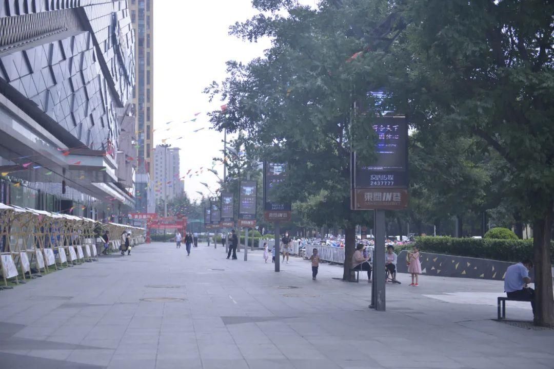 无公益广告|【曝光台】万达广场不文明现象处处存在！