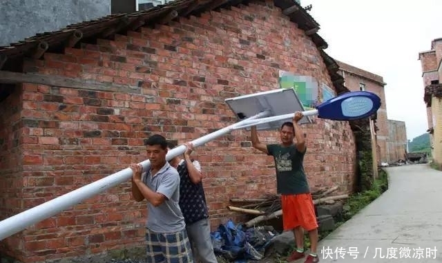 生活|为改善农民生活安装路灯, 现实情况却让人失望, 农民: 看着就心塞!