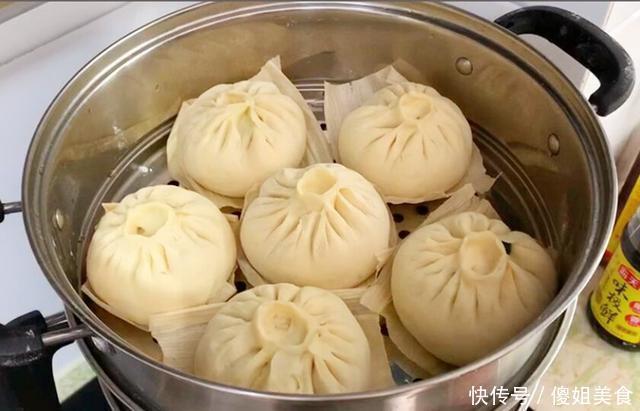  韭菜|夏天最香的菜，1块钱1斤，用来做包子，味道鲜美，连吃3天都不腻