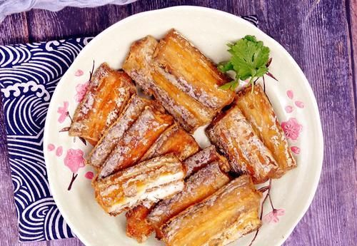  有个|经常炸的带鱼粘锅怎么办？这里有个小技巧交给你！吃带鱼好处多多