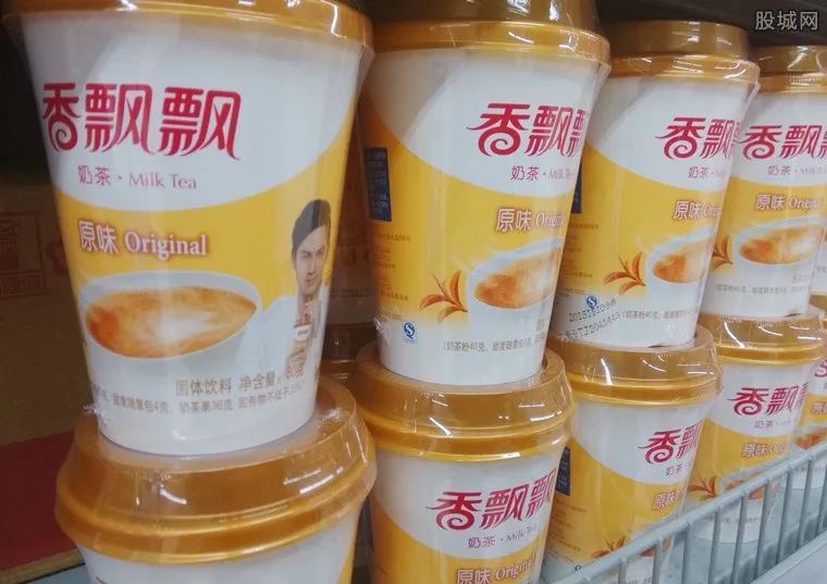 周杰伦|喝“入秋的第一杯奶茶”的都是些什么人？