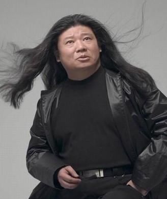  年轻|郭麒麟小嘴抹了蜜，称郭德纲还很年轻，现阶段不会考虑接手德云社