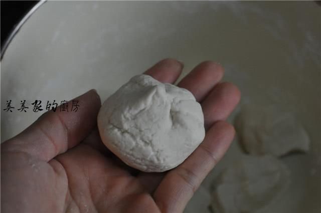  喜欢|早餐，儿子迷上了这个，10分钟出锅，3分钟光盘，比韭菜饼好做