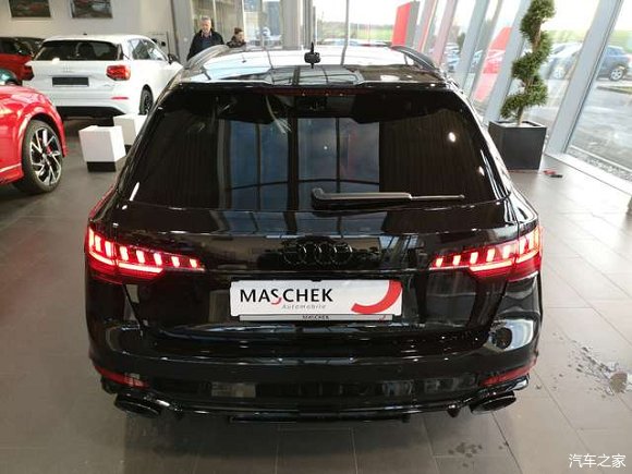  造型|新款奥迪RS4旅行版，运动个性的风格，实用性强