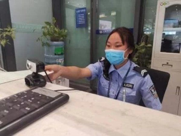  诈骗犯罪嫌|诈骗犯办临时乘机证 被女辅警逮个正着