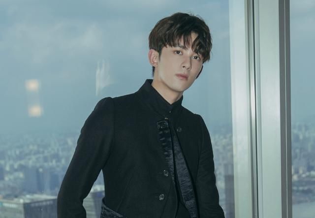 透明人|吴磊里程积分被盗用，刘令姿胶片照被泄密，他们成了透明人