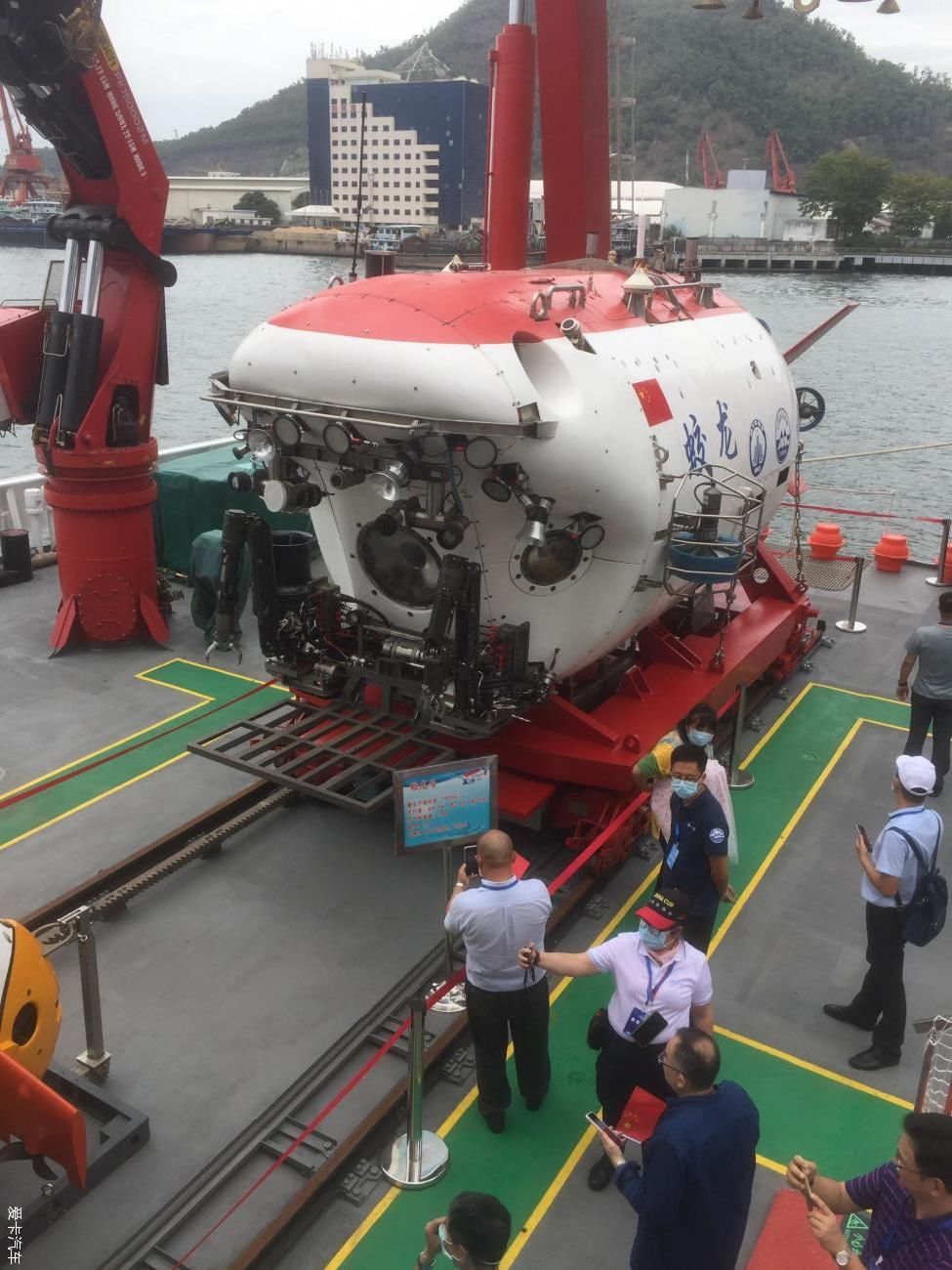 参观记|蛟龙号参观记