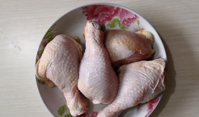  煲汤|入伏了，鸡肉别再煲汤了，煮一煮拌一拌，鲜香美味，全家都爱吃