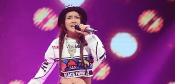  段时间|四年前大火夺得《好声音》亚军, 今再次参加《歌手》, 却无人认得出?